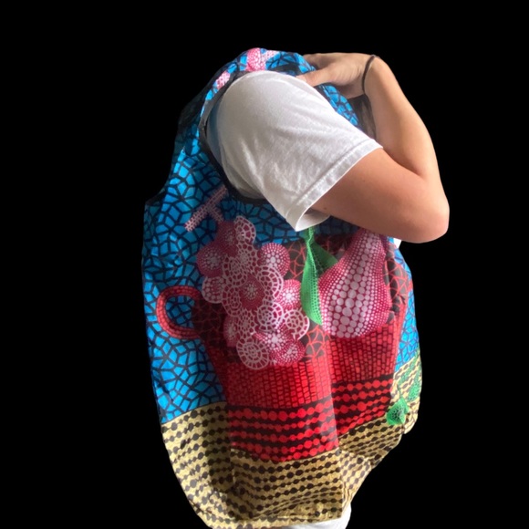 LAST 1- YAYOI KUSAMA LARGE COLORFUL SHOPPER BAG - Picture 4 of 11